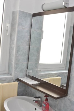 Imagen de la habitación del Hostal Rooms Lara. Foto 5