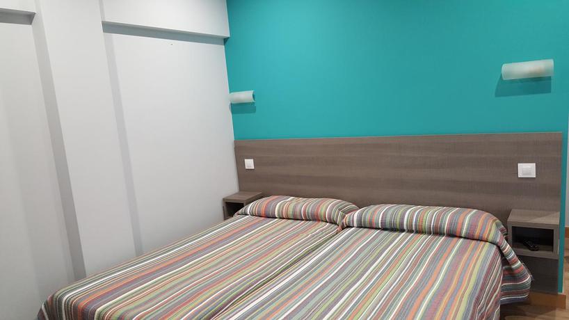 Imagen de la habitación del Hostal Rosi, Laredo. Foto 7