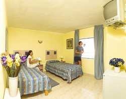 Imagen de la habitación del Hostal Royal, San Antonio [Centro]. Foto 3