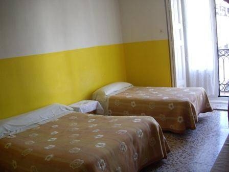 Imagen de la habitación del Hostal Ruano. Foto 4