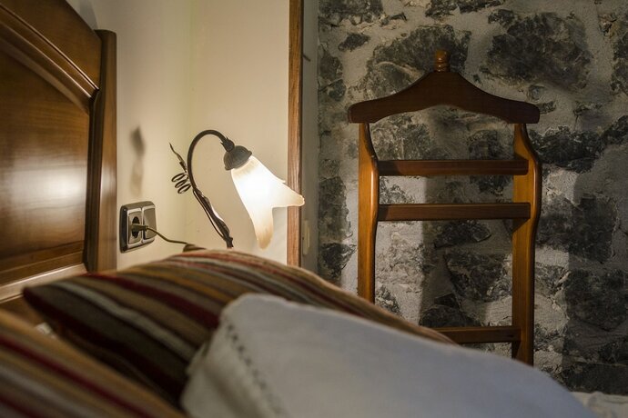Imagen de la habitación del Hostal Rural Elosta. Foto 16