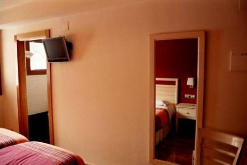 Imagen de la habitación del Hostal Rural Haizea. Foto 3