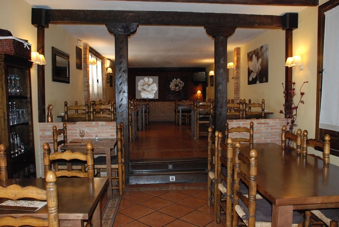 Imagen del bar/restaurante del Hostal Rural Moratin. Foto 2