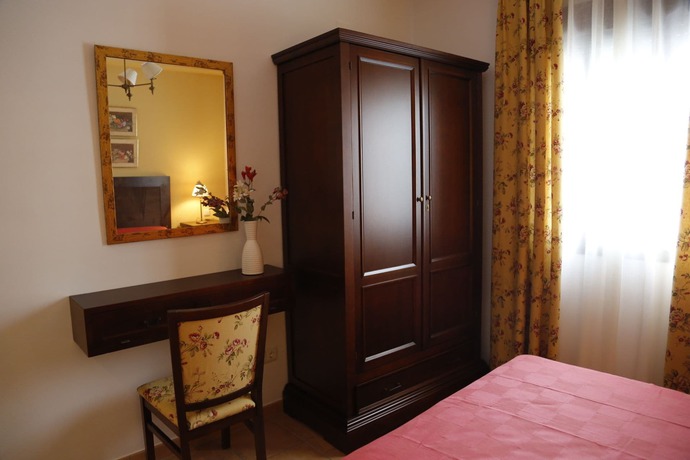 Imagen de la habitación del Hostal Rural Zahara. Foto 6