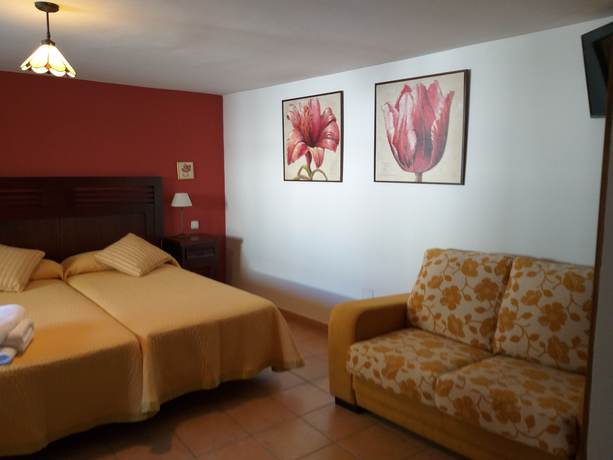 Imagen de la habitación del Hostal Rural Zahara. Foto 7