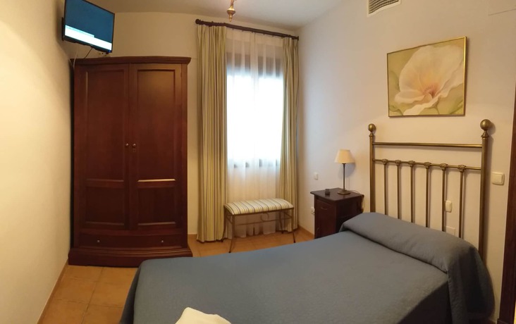 Imagen de la habitación del Hostal Rural Zahara. Foto 8