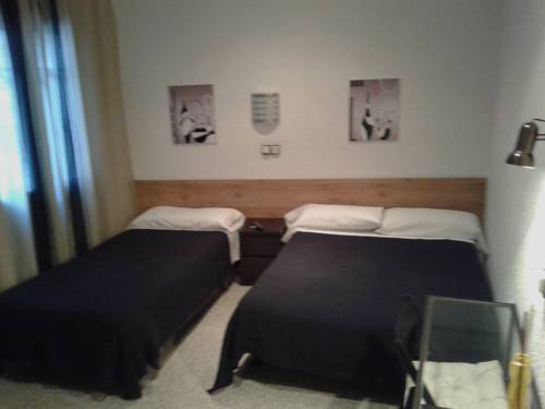 Imagen de la habitación del Hostal Ruta De Francia. Foto 5