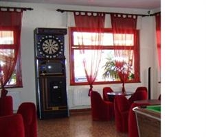 Imagen general del Hostal SANT JORDI ROSES. Foto 2