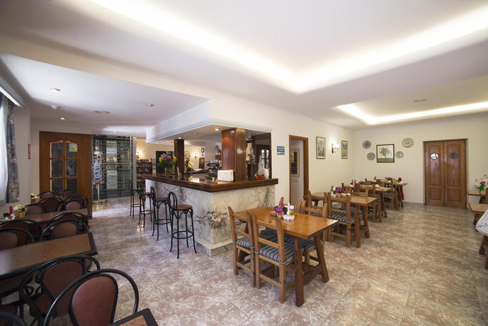 Imagen general del Hostal Sa Rota. Foto 2