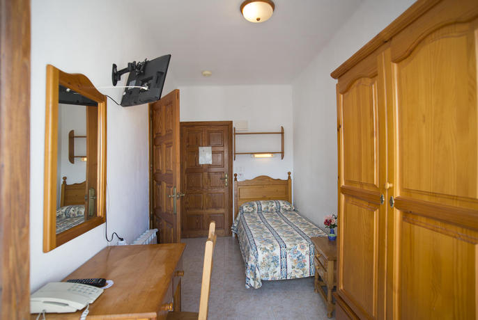 Imagen general del Hostal Sa Rota. Foto 5