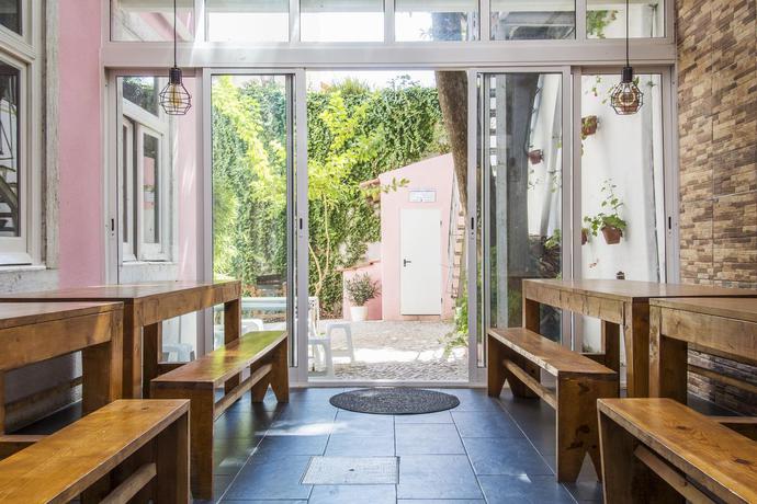 Imagen general del Hostal Safestay Lisbon Bairro Alto. Foto 3