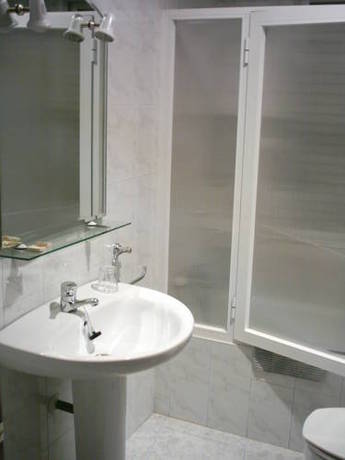 Imagen de la habitación del Hostal San Andr&eacute;s, N&aacute;jera. Foto 9