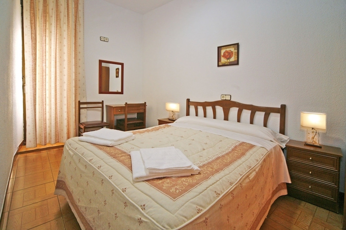 Imagen de la habitación del Hostal San Antonio, Barrio de las Letras. Foto 5