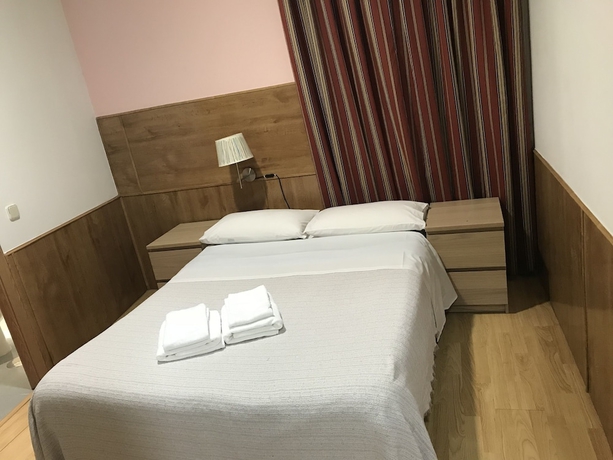 Imagen de la habitación del Hostal San Blas, Atocha. Foto 14