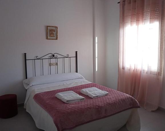 Imagen de la habitación del Hostal San Cristobal en Pontedeume. Foto 2