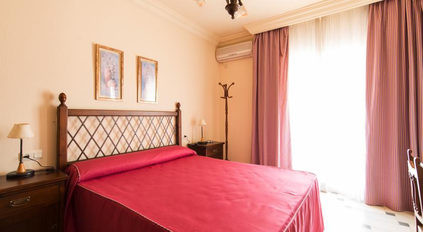 Imagen general del Hostal San Francisco, Granja de Torrehermosa. Foto 9