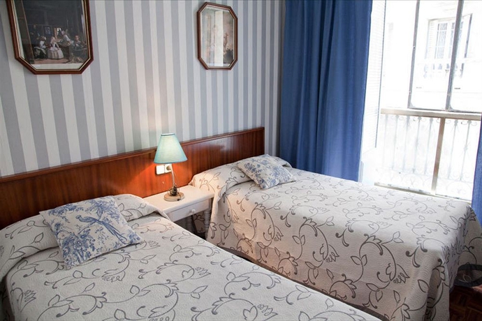 Imagen de la habitación del Hostal San Isidro, Centro de Madrid. Foto 2