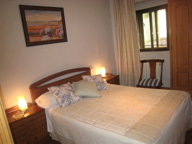 Imagen de la habitación del Hostal San Isidro, Centro de Madrid. Foto 3