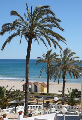 Imagen de los exteriores del Hostal San Juan, Campello. Foto 9