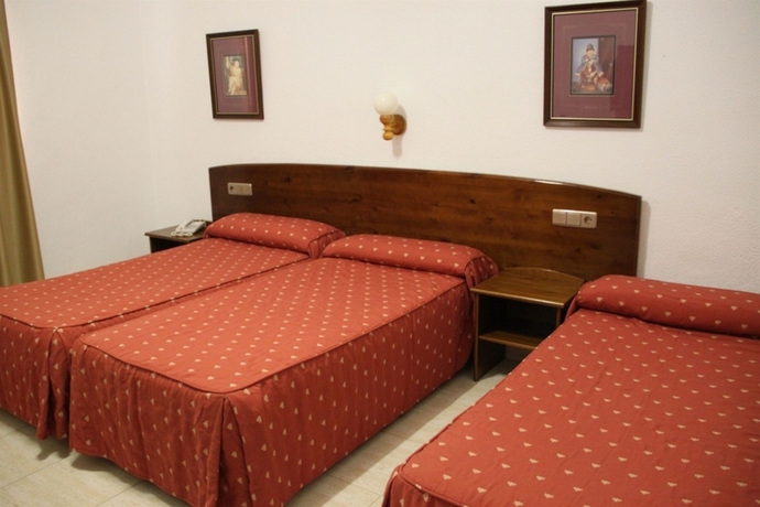 Imagen de la habitación del Hostal San Juan, Campello. Foto 5