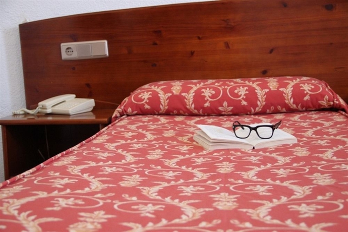 Imagen de la habitación del Hostal San Juan, Campello. Foto 8