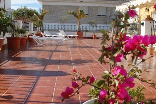 Imagen general del Hostal San Juan, Salobreña. Foto 9