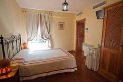 Imagen de la habitación del Hostal San Juan, Salobreña. Foto 17