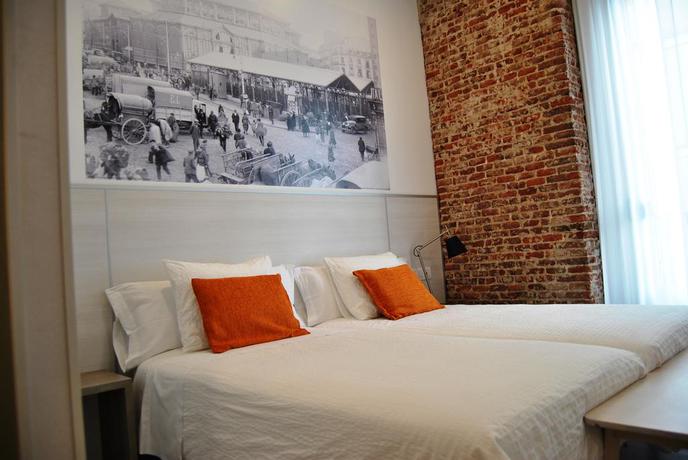 Imagen de la habitación del Hostal San Lorenzo, Gran V&iacute;a. Foto 11