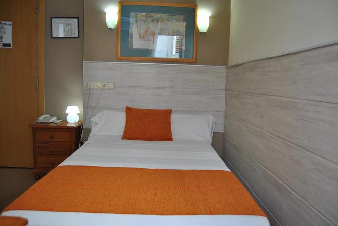 Imagen de la habitación del Hostal San Lorenzo, Madrid. Foto 4