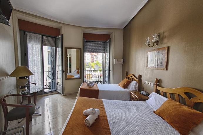 Imagen de la habitación del Hostal San Lorenzo, Madrid. Foto 7