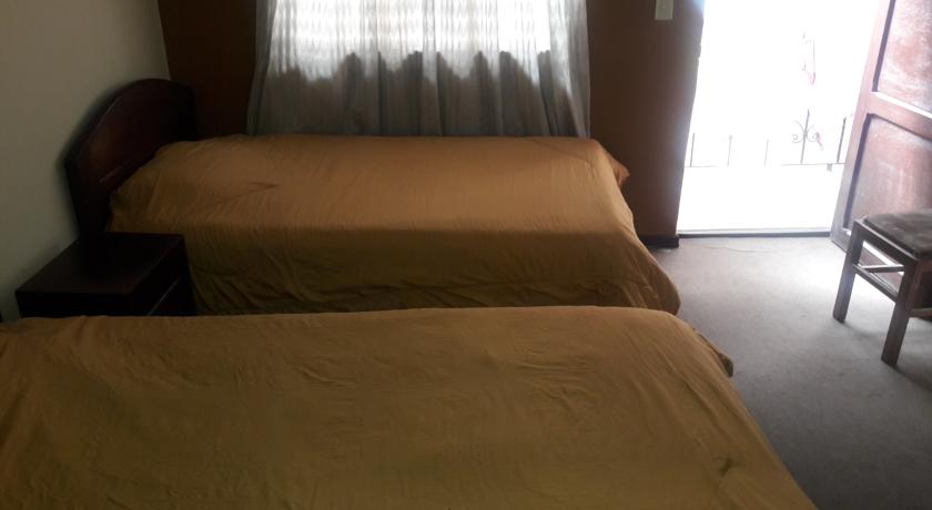 Imagen de la habitación del Hostal San Pedro Velmont. Foto 4