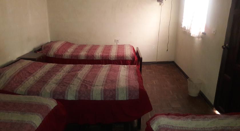Imagen de la habitación del Hostal San Pedro Velmont. Foto 6