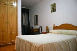 Imagen de la habitación del Hostal San Ramon, Marbella. Foto 3