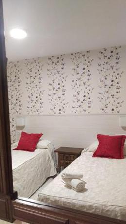 Imagen de la habitación del Hostal San Roque, Guadalajara. Foto 8