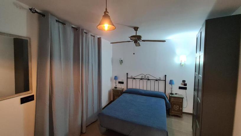 Imagen de la habitación del Hostal San Sebastián Almuñecar. Foto 3