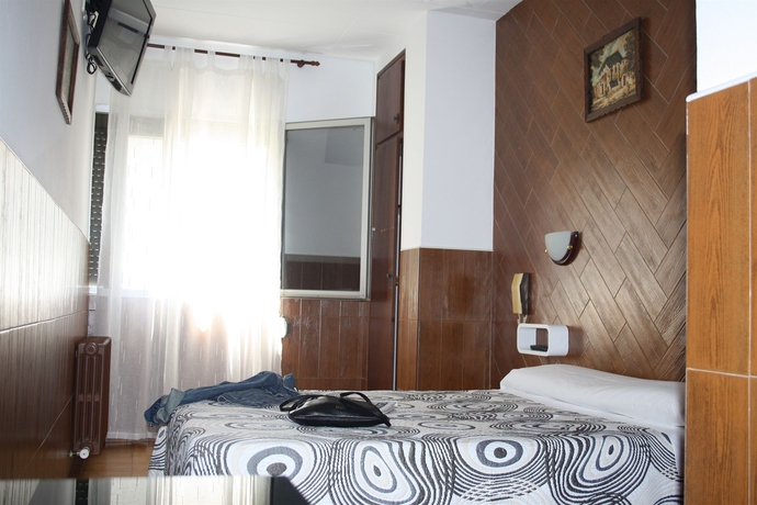 Imagen de la habitación del Hostal Sanmar. Foto 8