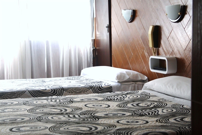 Imagen de la habitación del Hostal Sanmar. Foto 10