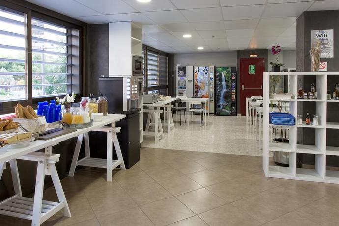 Imagen de los interiores del Hostal Sans. Foto 4
