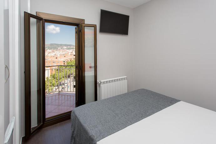 Imagen de la habitación del Hostal Sans. Foto 2