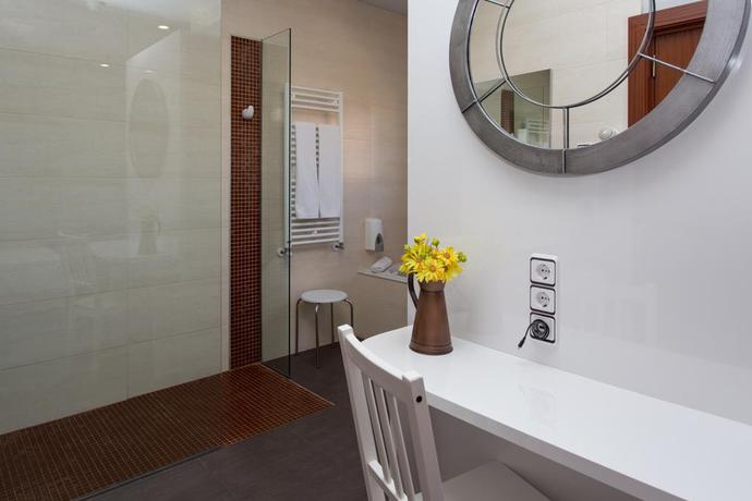 Imagen de la habitación del Hostal Sans. Foto 3