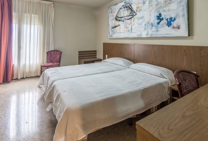 Imagen de la habitación del Hostal Sant Miquel. Foto 6