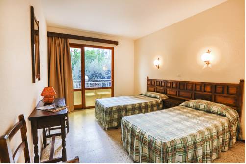 Imagen de la habitación del Hostal Santa Ana, Lloret de Mar. Foto 5