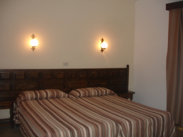 Imagen de la habitación del Hostal Santa Ana, Lloret de Mar. Foto 7