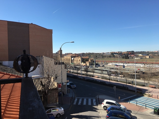 Imagen de los exteriores del Hostal Santa Bárbara, Toledo. Foto 8