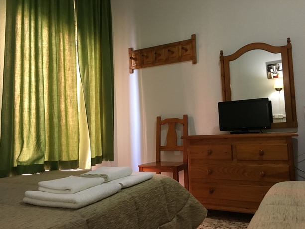 Imagen de la habitación del Hostal Santa Bárbara, Toledo. Foto 5
