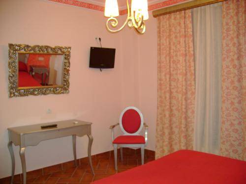 Imagen de la habitación del Hostal Santa Cruz, Los Palacios y Villafranca. Foto 4