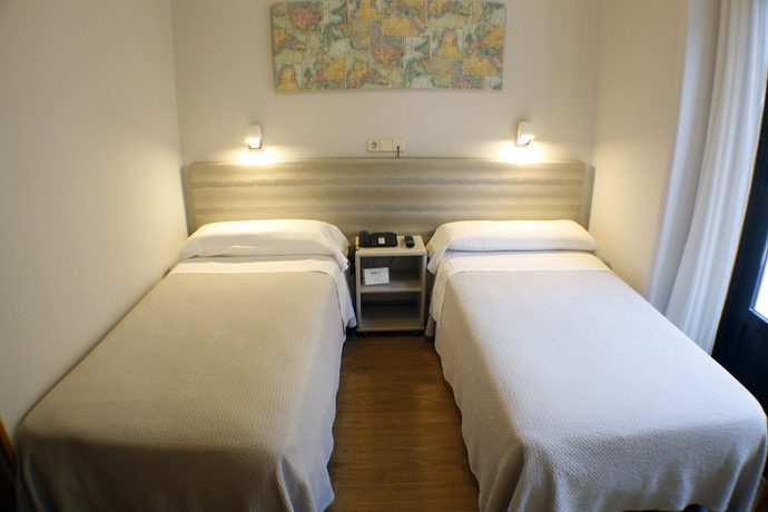 Imagen de la habitación del Hostal Santa Cruz, Plaza Mayor. Foto 4