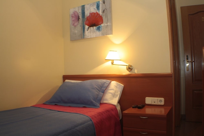 Imagen de la habitación del Hostal Santa Cruz, Plaza Mayor. Foto 11