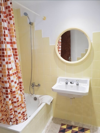 Imagen de la habitación del Hostal Santa Gemma. Foto 16