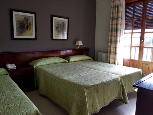 Imagen de la habitación del Hostal Santa María, CACABELOS. Foto 2